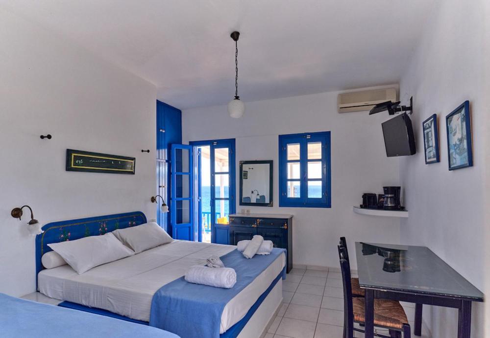 Blue Dolphin Antiparos Villas And Suites Agios Georgios  Zewnętrze zdjęcie