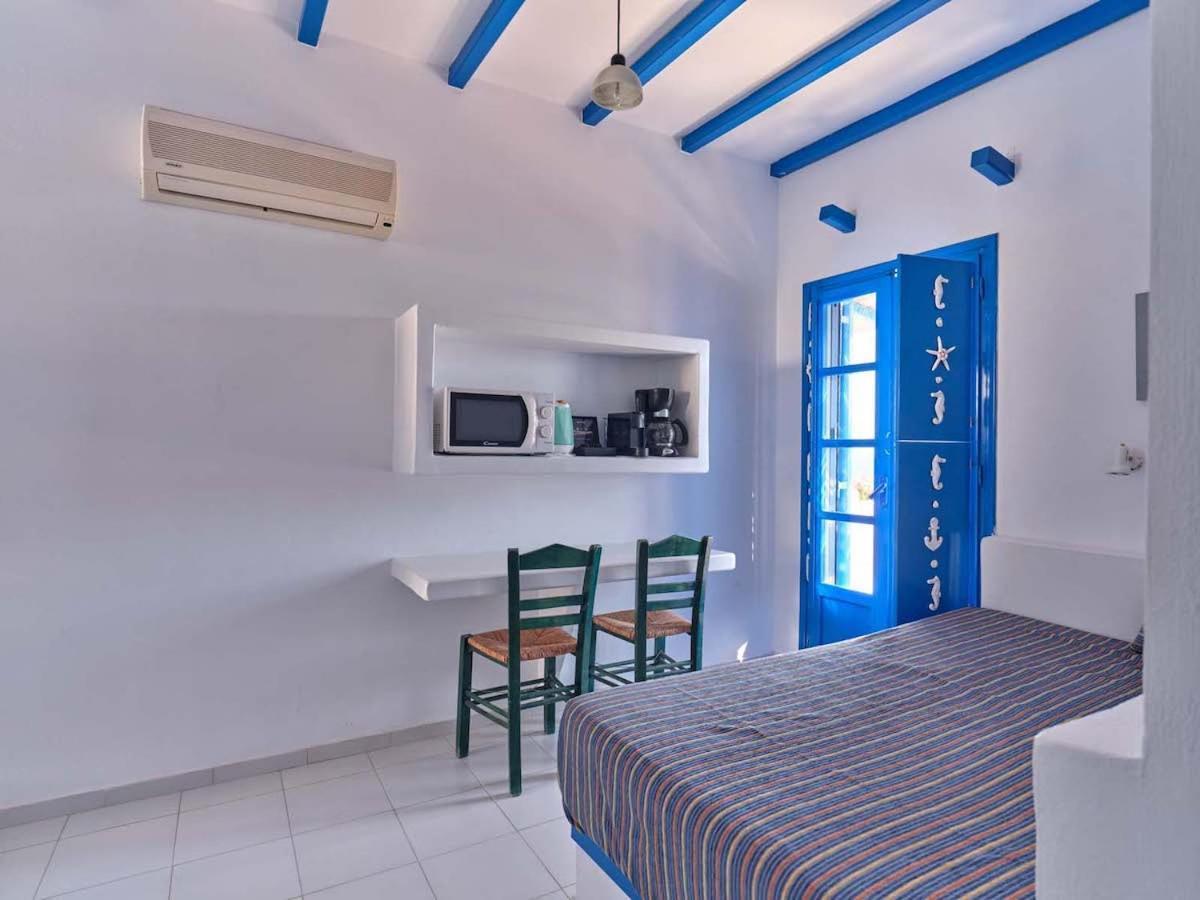 Blue Dolphin Antiparos Villas And Suites Agios Georgios  Zewnętrze zdjęcie