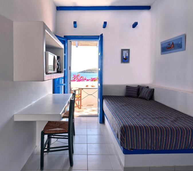 Blue Dolphin Antiparos Villas And Suites Agios Georgios  Zewnętrze zdjęcie