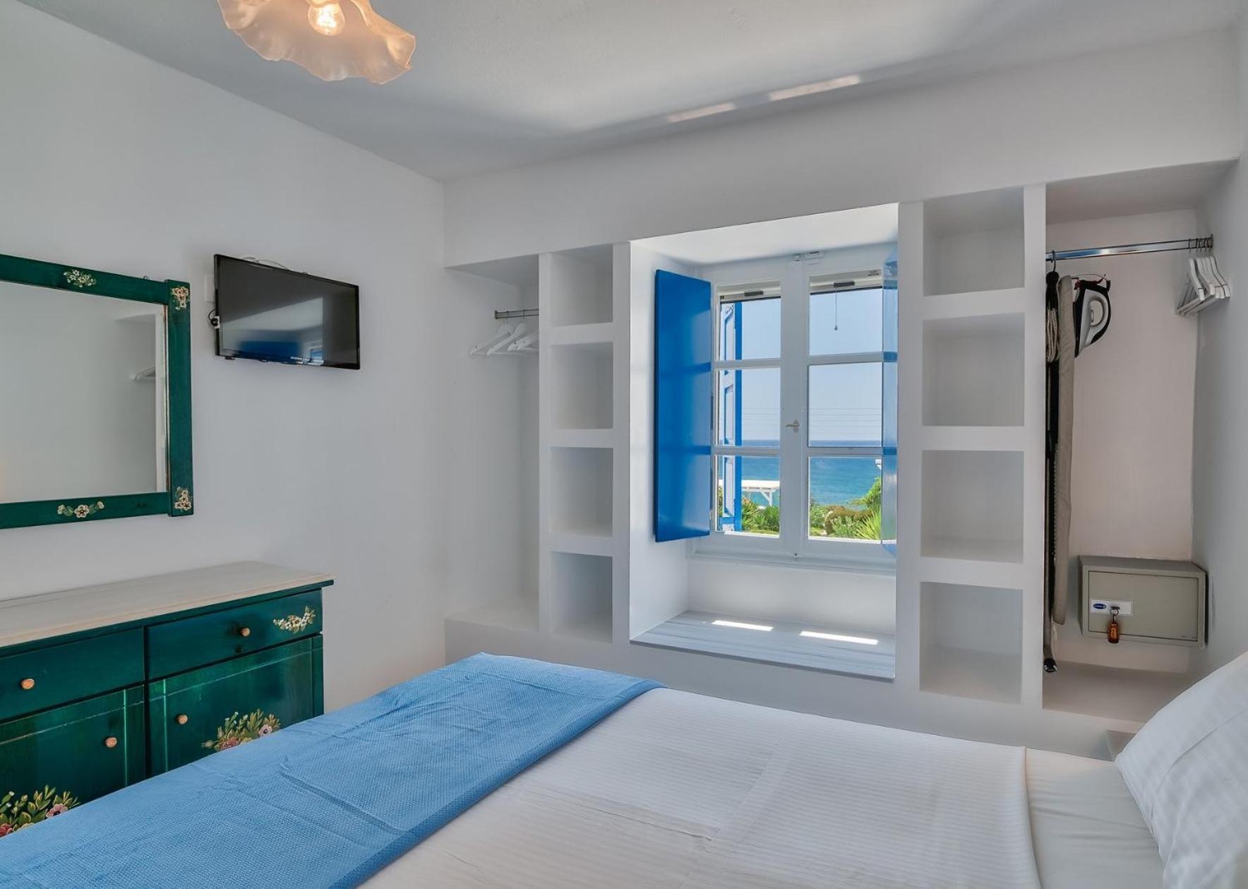 Blue Dolphin Antiparos Villas And Suites Agios Georgios  Zewnętrze zdjęcie